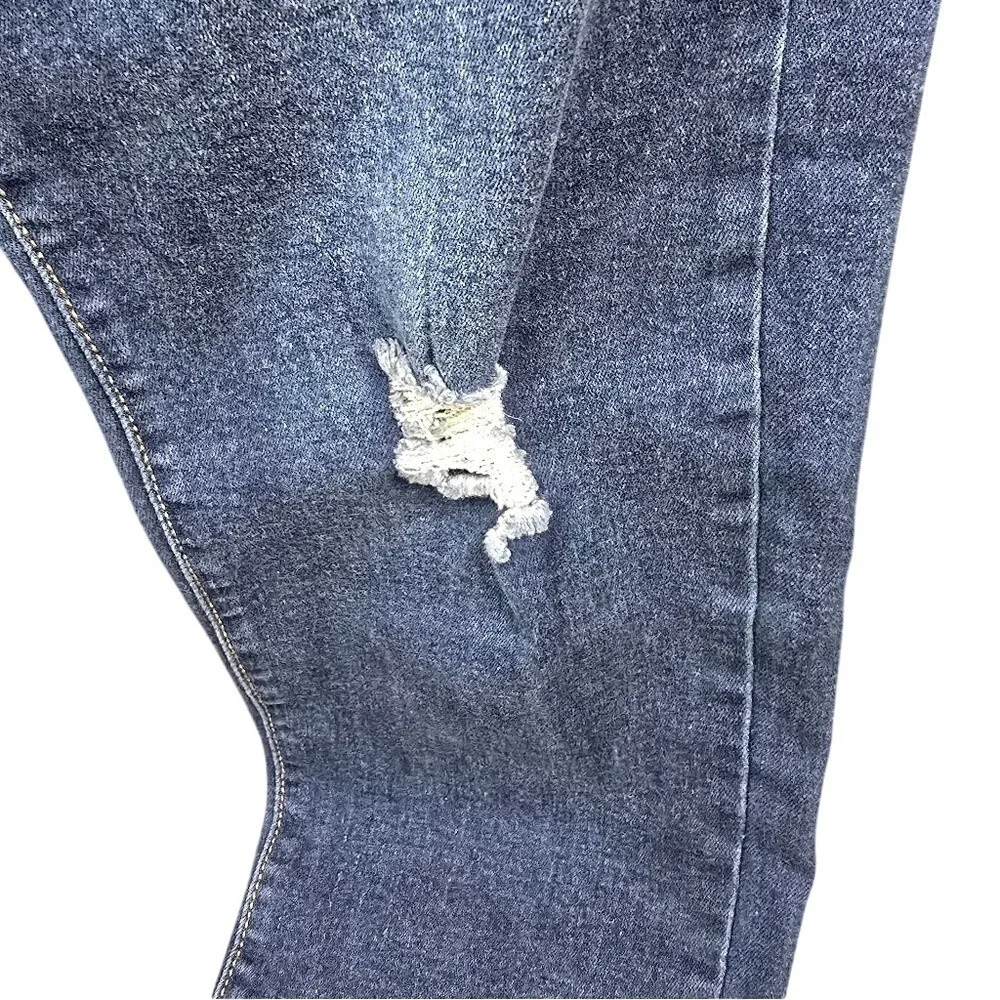 California Vintage Womens Distressed Skinny Jeans  Wash Blue Size 34‎ Distressed